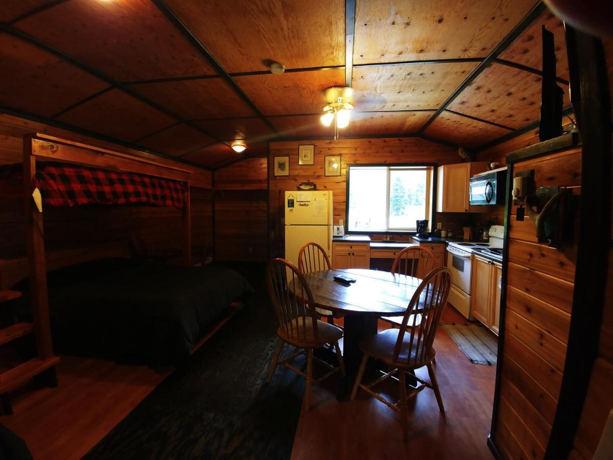 Bone Creek Wilderness Retreat Hotell Blue River Exteriör bild